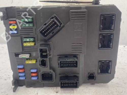 Used Fuse box PEUGEOT 407 (6D_) 2.0 HDi 135 (6DRHRH, 6DRHRE, 6DRHRG, 6DRHRJ) (136 hp) 22844860