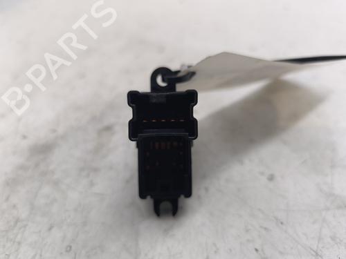 Used Right rear window switch Right rear window switch NISSAN JUKE (F15) 1.5 dCi (110 hp) 29054477 29054477