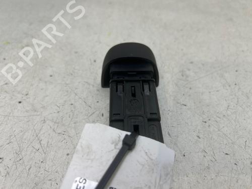 Used Warning switch Warning switch RENAULT MEGANE I (BA0/1_) 1.6 16V (BA04, BA0B, BA11, BA1J, BA16, BA19, BA1K, BA1V,... (107 hp) 39979358 39979358