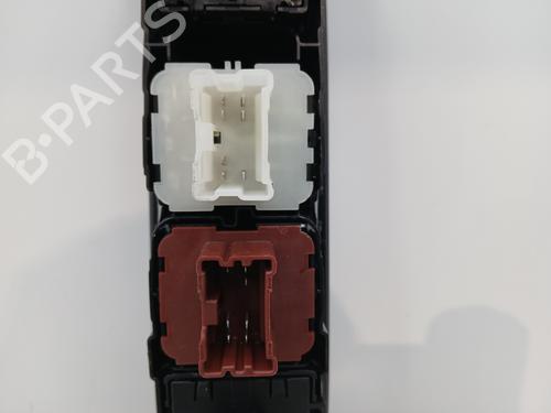 Left front window switch DACIA SANDERO III 1.0 TCe 90 | BP37732203I27 - Image 2
