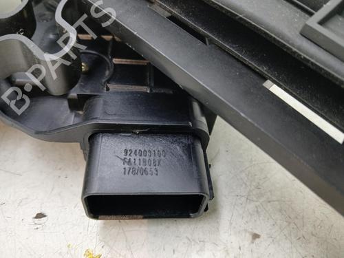 Vergrendeling links voor Vergrendeling links voor FORD FOCUS C-MAX (DM2) 1.6 TDCi (109 hp) 36894518 36894518