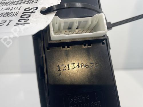 Used Left front window switch Left front window switch HYUNDAI i20 II (GB, IB) 1.2 (84 hp) 33183860 33183860