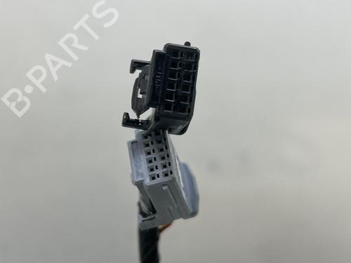 right-mirror-renault-megane-iv-hatchback-b9amn_-2015-37865421 main image