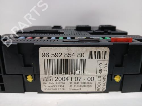 Used Fuse box Fuse box PEUGEOT EXPERT Tepee (VF3X_) 2.0 HDi 140 (136 hp) 30545478 30545478