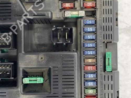 Fuse box PEUGEOT 307 Break (3E) 2.0 HDI 110 | BP22832801E1 