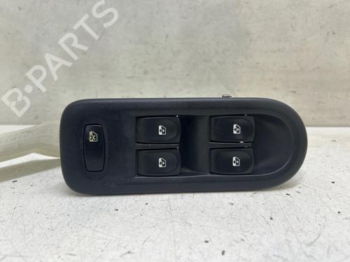 Used Left front window switch Left front window switch RENAULT CLIO III (BR0/1, CR0/1) 1.5 dCi (BR17, CR17) (86 hp) 40516339 40516339