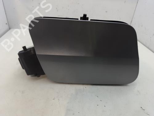 Used Fuel flap PEUGEOT 3008 II SUV (MC_, MR_, MJ_, M4_) 1.2 THP/ PureTech 130 (MRHNSM, MRHNSU, MRHNSJ, MRHNYW,... (131 hp) 28369989