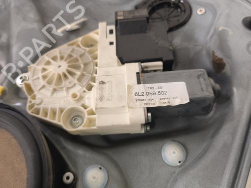 Rudehejsemekanisme ventre foran Rudehejsemekanisme ventre foran SEAT IBIZA III (6L1) 1.4 16V (86 hp) 34384664 34384664