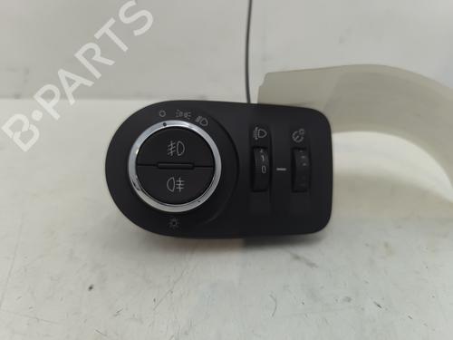 Used Headlight switch OPEL CORSA D (S07) 1.3 CDTI (L08, L68) (75 hp) 29377482