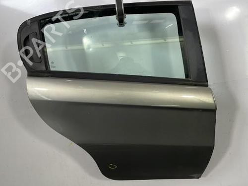Used Right rear door Right rear door 22833898 22833898