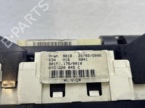 climate-control-skoda-fabia-i-6y2-1999-2000-2001-2002-2003-2004-2005-2006-2007-2008-31581443 main image