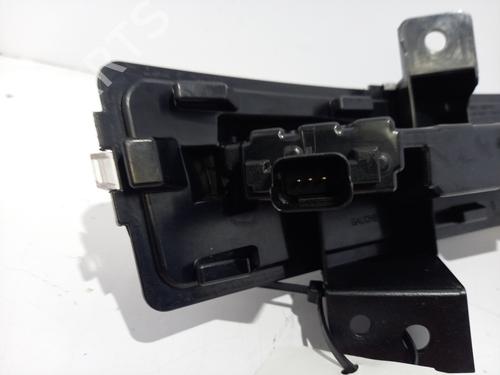left-daytime-light-renault-megane-iii-hatchback-bz01_-b3_-2008-39177394 main image