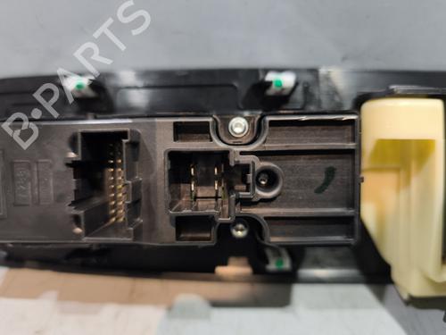 Used Left front window switch Left front window switch FORD ECOSPORT 1.0 EcoBoost (100 hp) 29438979 29438979