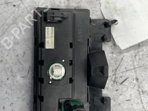 Used Display monitor PEUGEOT 206 Hatchback (2A/C) 1.4 i (75 hp) 22834040
