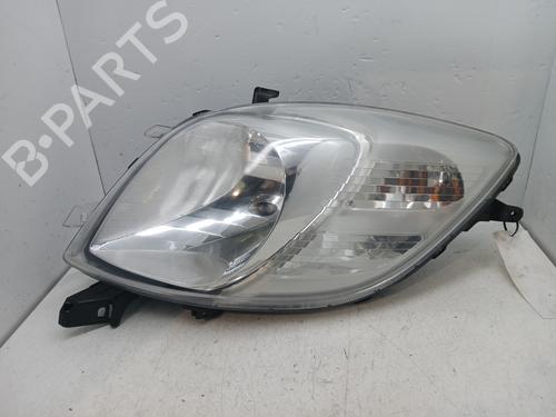 Used Right headlight TOYOTA YARIS (_P9_) 1.4 D-4D (NLP90_, NLP90R) (90 hp) 31034952