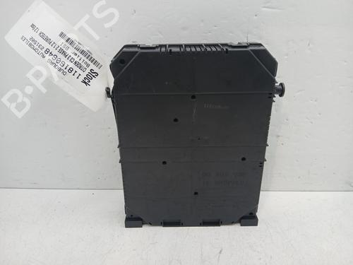Used Fuse box Fuse box CITROËN C3 III (SX) 1.2 THP 110 (SXHNPS, SXHNZT, SXHNZ6) (110 hp) 31035040 31035040