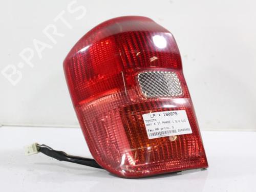 Used Left taillight Left taillight TOYOTA RAV 4 II (_A2_) 2.0 D 4WD (CLA20_, CLA21_, CLA20R, CLA21R) (116 hp) 22813336 22813336