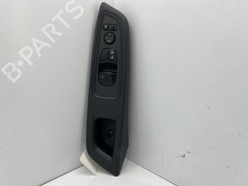 left-front-window-switch-nissan-micra-v-k14-2016-39166039 main image