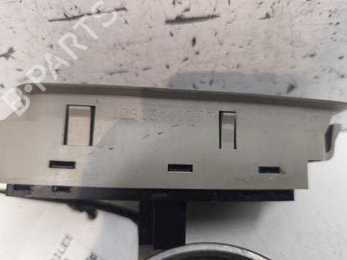 Used Left front window switch Left front window switch VW GOLF VII (5G1, BQ1, BE1, BE2) 1.2 TSI (105 hp) 27631608 27631608