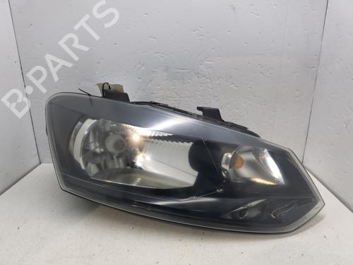 Used Right headlight VW POLO V (6R1, 6C1) 1.2 TDI (75 hp) 31581397