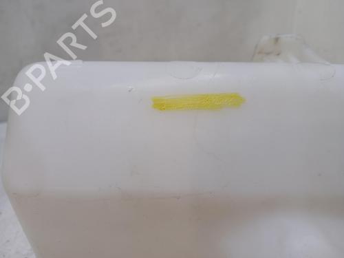 Used Windscreen washer tank Windscreen washer tank 39599938 39599938