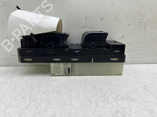 Used Left front window switch Left front window switch 38326440 38326440