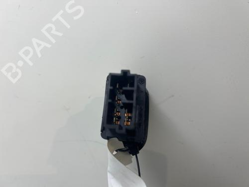 Used Right front window switch Right front window switch 38562543 38562543