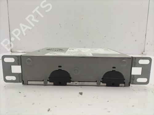 Used Radio RENAULT MEGANE IV Hatchback (B9A/M/N_) 1.5 Blue dCi 115 (B9A6) (116 hp) 22846759