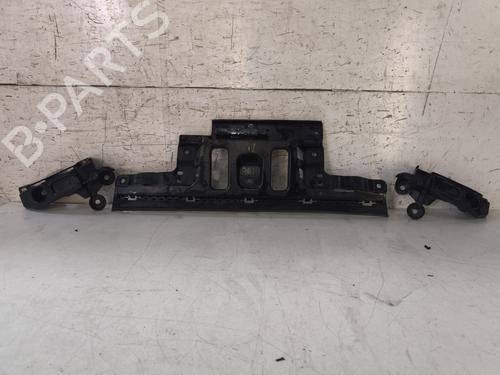 Used Rear bumper bracket CITROËN C3 III (SX) 1.2 THP 110 (SXHNPS, SXHNZT, SXHNZ6) (110 hp) 31581673