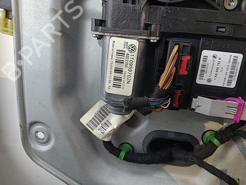 Used Front right window mechanism Front right window mechanism VW TOURAN (1T1, 1T2) 1.9 TDI (105 hp) 22819553 22819553
