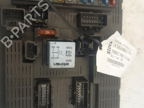 Used Fuse box Fuse box CITROËN C5 I (DC_) 3.0 V6 (DCXFXC, DCXFXF) (207 hp) 24808645 24808645