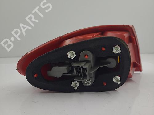 Used Right taillight Right taillight ALFA ROMEO 147 (937_) 1.9 JTDM 8V (937.AXD1A, 937.AXU1A, 937.BXU1A) (120 hp) 22819528 22819528