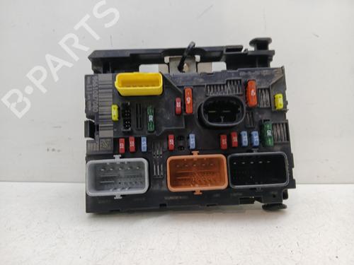 Used Fuse box Fuse box 36894340 36894340