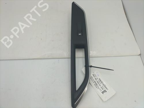 Høyre Foran elrute bryter PEUGEOT 3008 II SUV (MC_, MR_, MJ_, M4_) 1.6 BlueHDi 120 (120 hp) 30929183