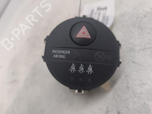 Used Warning switch TOYOTA YARIS (_P13_) 1.5 Hybrid (NHP130_, NHP130) (101 hp) 29141390
