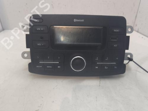 Used Radio DACIA SANDERO II 1.0 SCe 75 (B8JC, B8JD, B8NC) (73 hp) 26181937