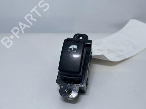 Højre fortil elrude kontakt HYUNDAI i10 I (PA) 1.1 CRDi (75 hp) 32360094