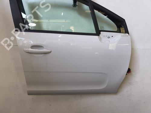 Used Right front door Right front door 37202942 37202942