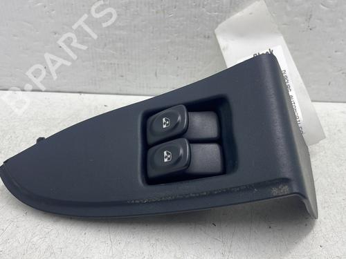 Pulsantiera anteriore destra RENAULT KANGOO Express (FC0/1_) D 65 1.9 (FC0E, FC02, FC0J, FC0N) (64 hp) 31916678