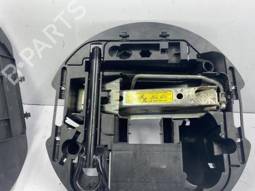 Used Jack Kit RENAULT CLIO III (BR0/1, CR0/1) 1.2 16V (BR0R, BR1D, BR1L, CR0R) (65 hp) 22841326
