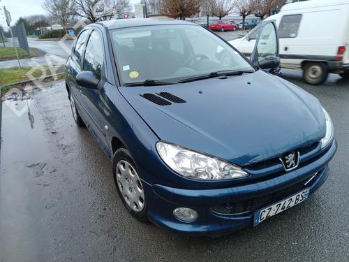 Brugte PEUGEOT 206 Hatchback (2A/C) 1.4 i (75 hp) 4433297