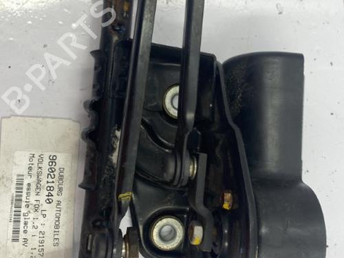 Used Front wiper motor Front wiper motor VW FOX Hatchback (5Z1, 5Z3, 5Z4) 1.2 (55 hp) 22845051 22845051