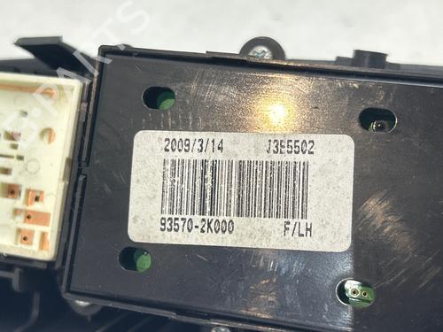 Used Left front window switch Left front window switch KIA SOUL I (AM) 1.6 CRDi 128 (126 hp) 39979073 39979073
