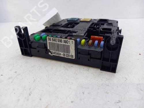 Fuse box PEUGEOT 407 (6D_) 2.0 HDi 135 (6DRHRH, 6DRHRE, 6DRHRG, 6DRHRJ) | BP29339040E1 - Image 4