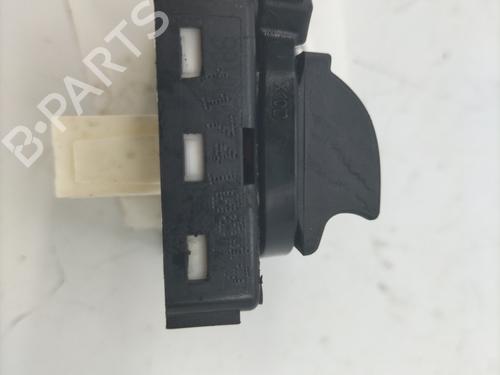Used Left front window switch Left front window switch CITROËN C4 CACTUS 1.5 BlueHDi 100 (102 hp) 30928984 30928984
