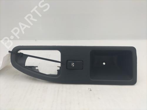 Interrupteur de vitre arrière gauche RENAULT SAFRANE II (B54_) 2.2 dT (B54G) (113 hp) 32031057