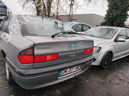 Used Parts RENAULT SAFRANE II (B54_)  2.2 dT (B54G)  4417727