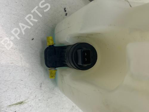 Used Windscreen washer tank Windscreen washer tank 37660802 37660802