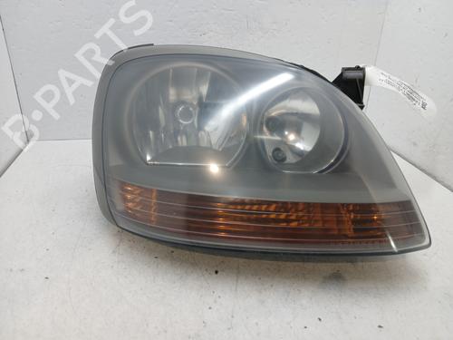 Used Right headlight NISSAN ALMERA TINO (V10) 2.2 dCi (115 hp) 32281095