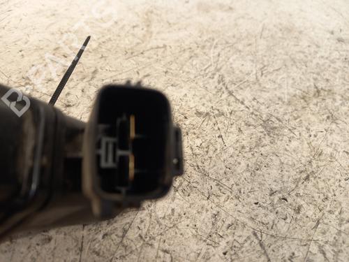 electric-handbrake-renault-zoe-bfm_-2012-24445494 main image